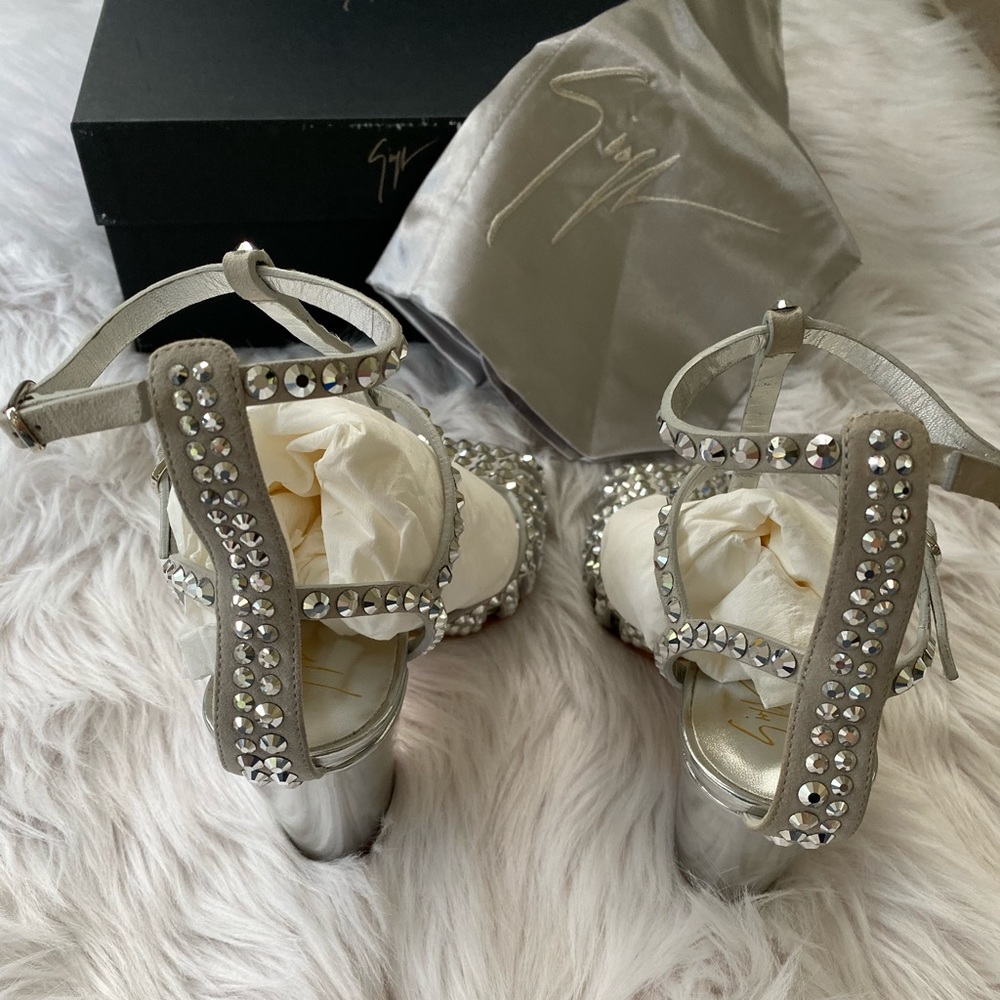 Giuseppe Zanotti silver crystal sandals - Picture 2 of 4
